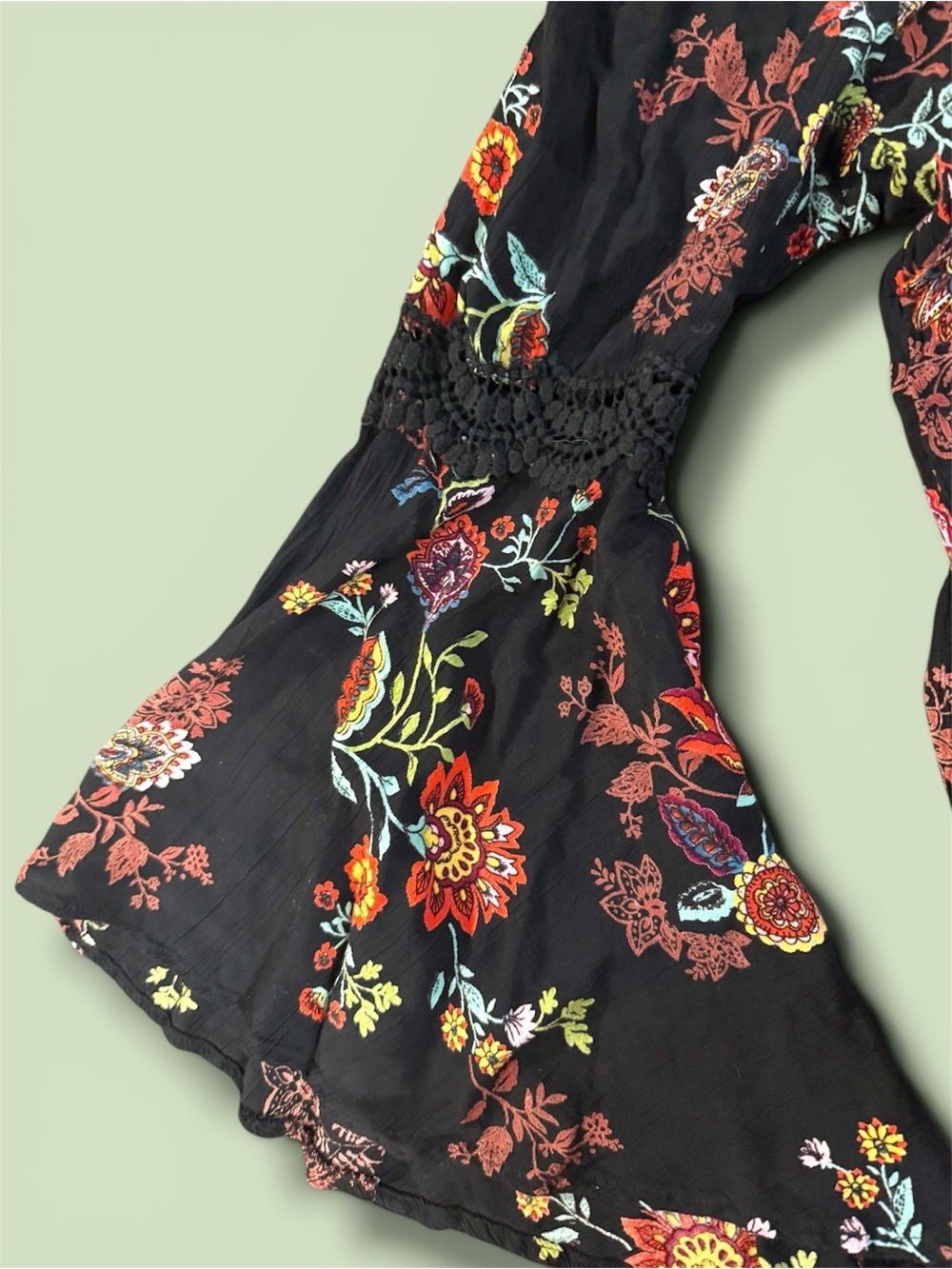 Lola P. Flare Sleeve Floral Top - Picture 4 of 4